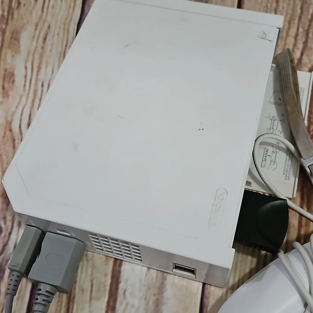 Nintendo Wii Console Acessories And‎ 3 Games